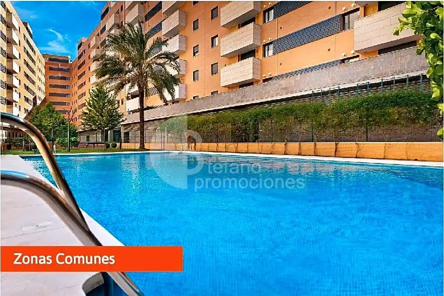 Piscina de Àtic en venda en Málaga amb Aire condicionat, Calefacció i Terrassa