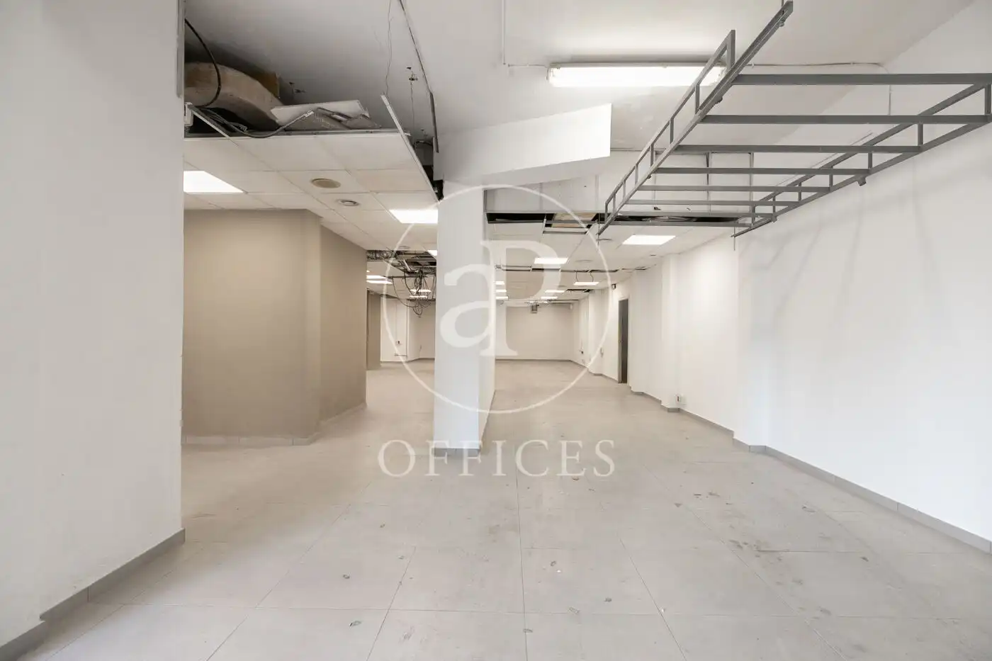 Büro zum Verkauf in Barcelona mit Klimaanlage und Heizung