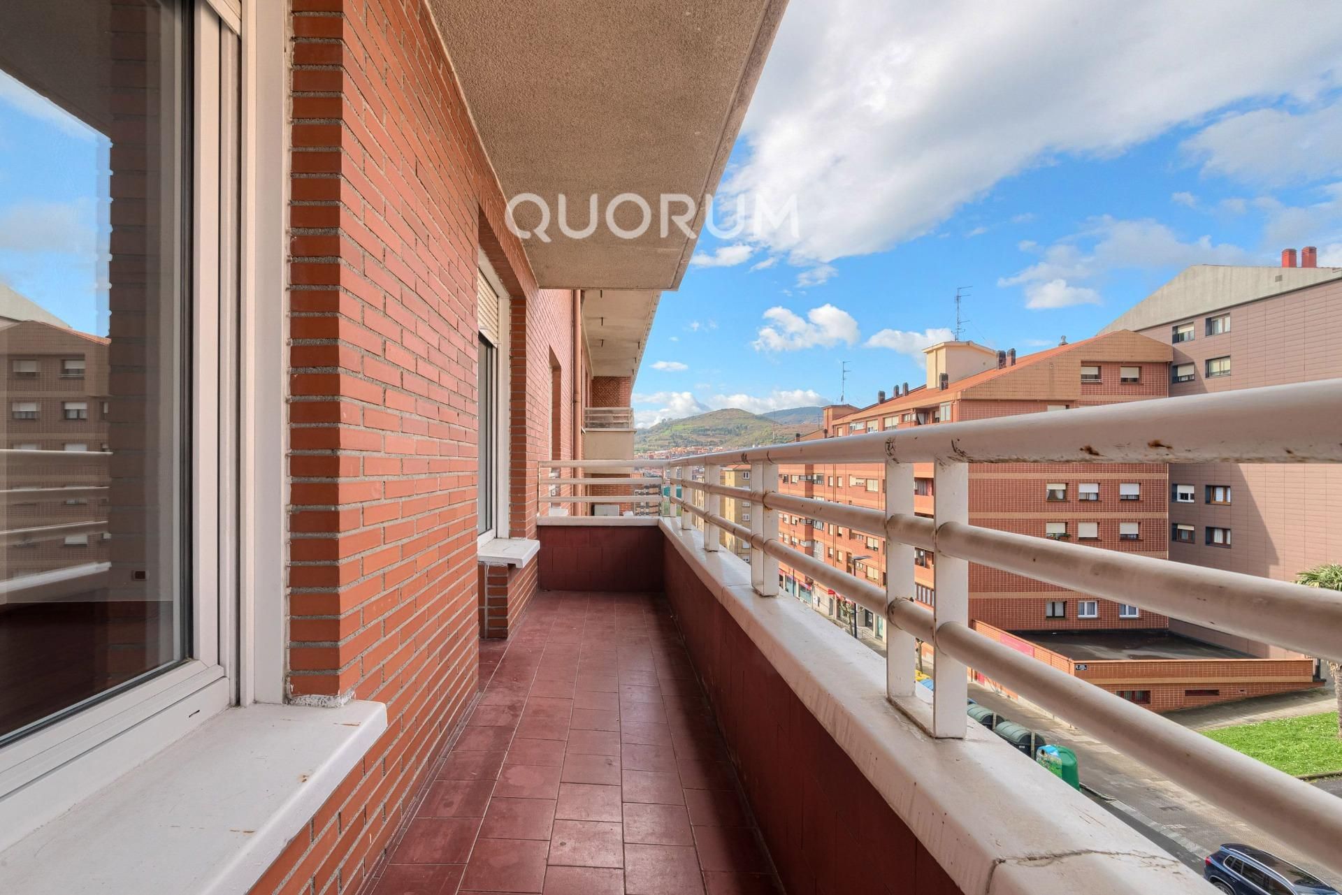 Exterior view of Flat for sale in Etxebarri  with Heating, Terrace and Storage room