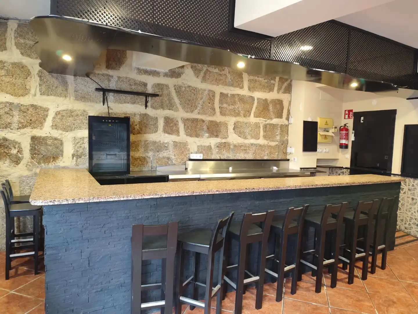 Cuina de Local en venda en Vigo  amb Moblat