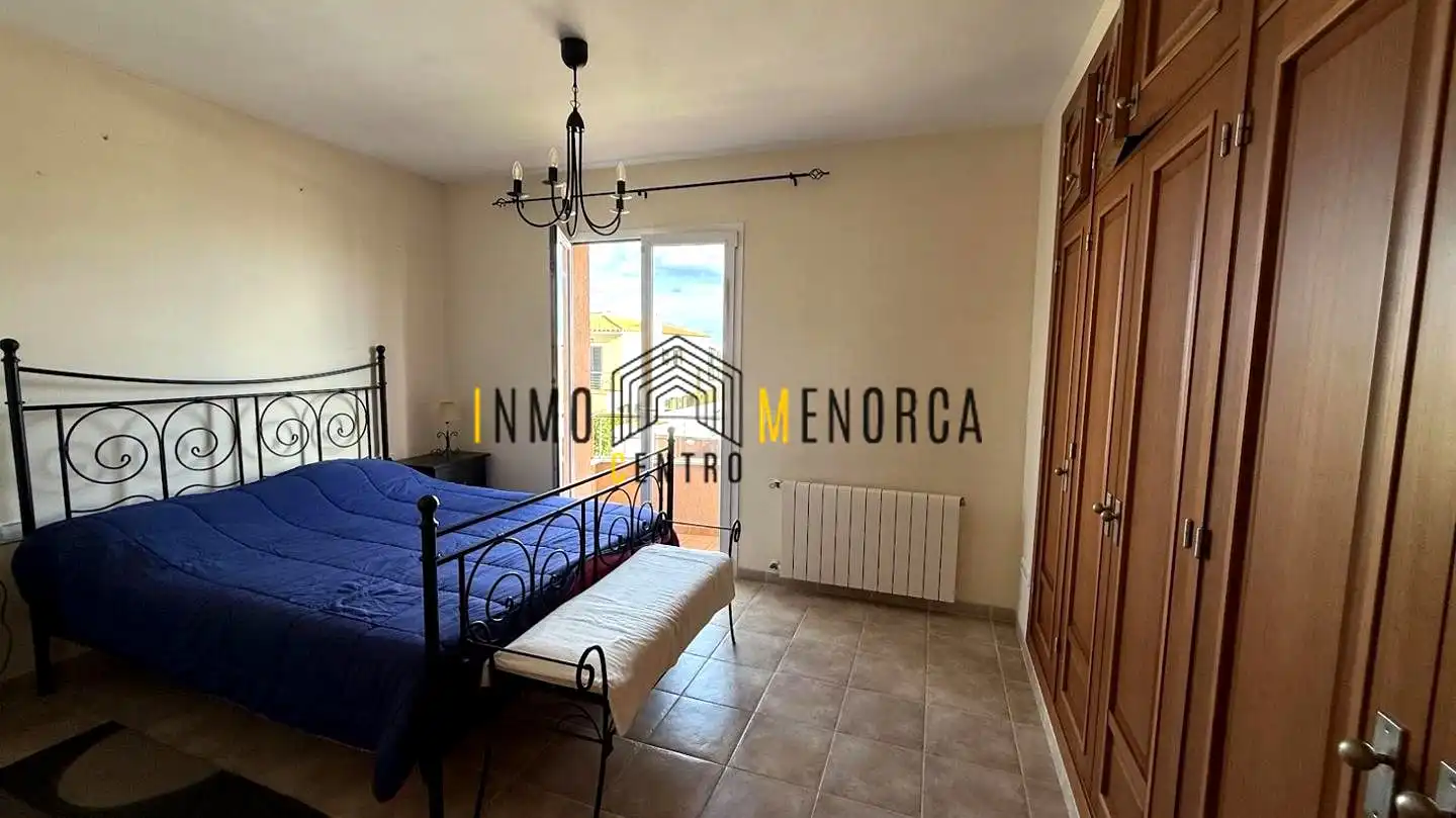 Dormitori de Casa adosada en venda en Es Castell amb Aire condicionat, Jardí privat i Terrassa