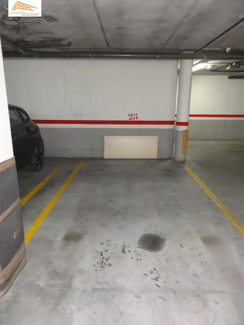 Parking de Piso en venta en Valladolid con Calefacción y Parquet