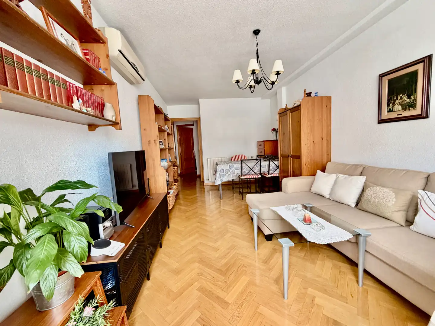 Sala de estar de Piso en venta en  Madrid Capital con Aire acondicionado, Calefacción y Parquet