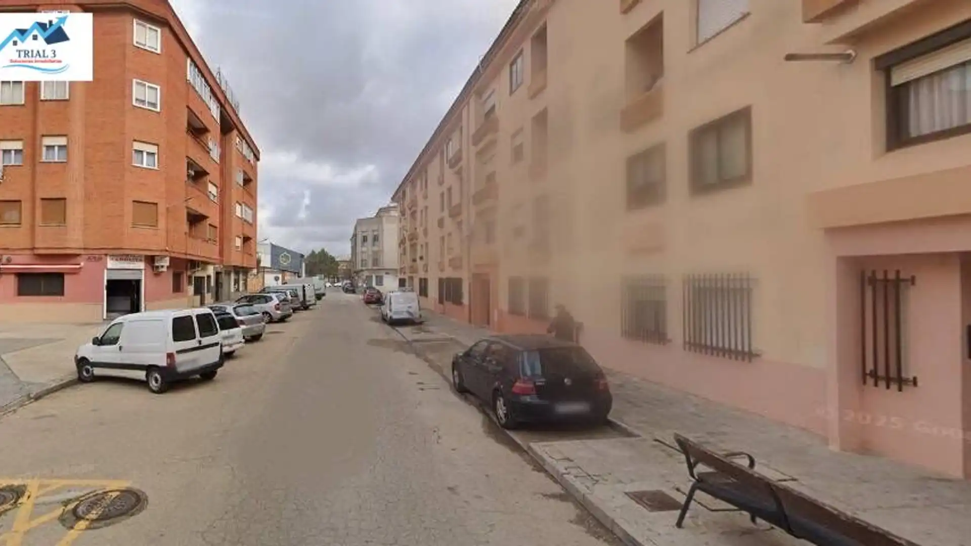Außenansicht von Wohnung zum Verkauf in Villarrobledo mit Terrasse und Balkon