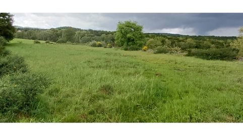 Se vende terreno edificable con licencia y proyecto de obra pagado en Allariz