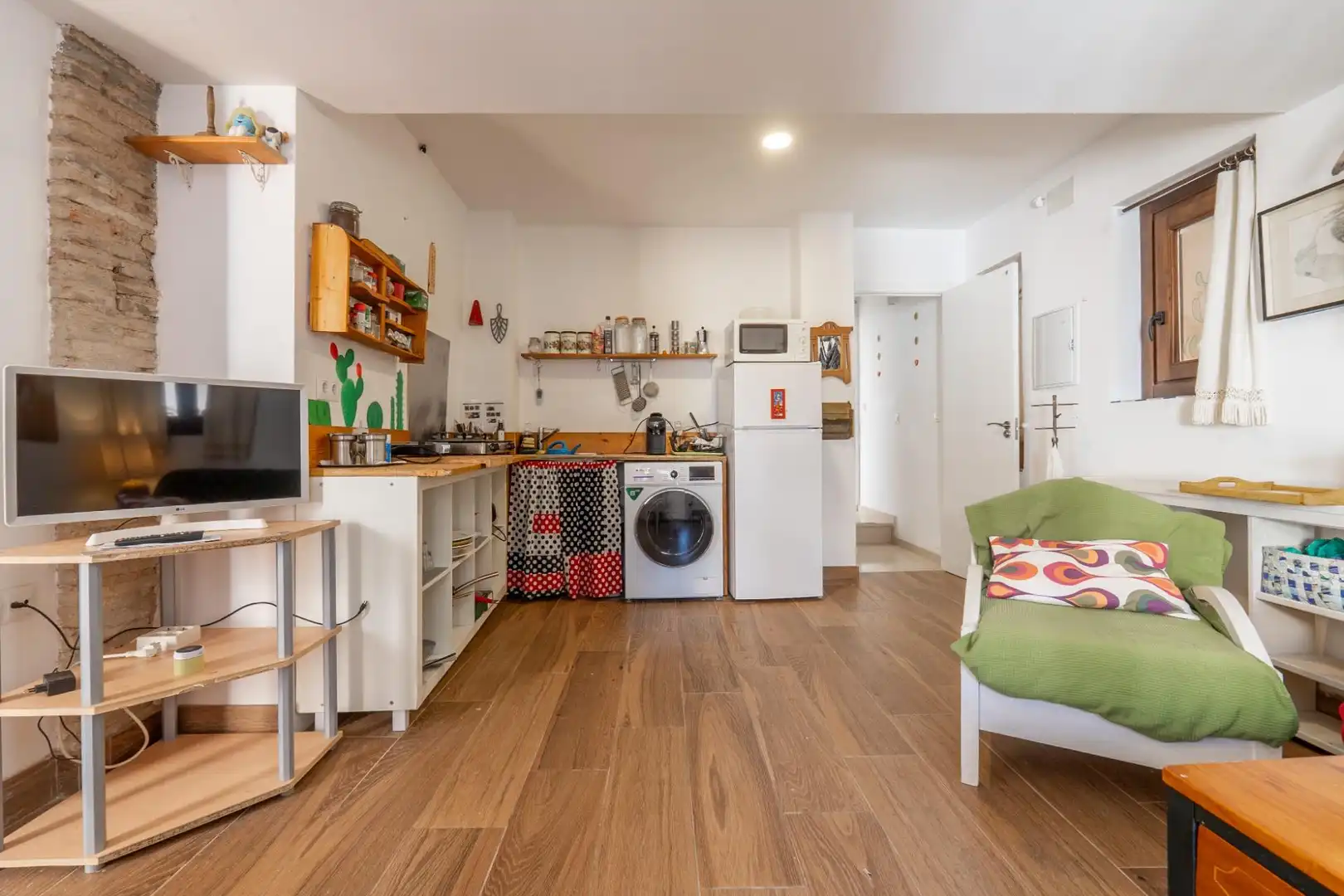 Kitchen of Houses for sale in Granada  with Air Conditioner, Terrace and Furnished