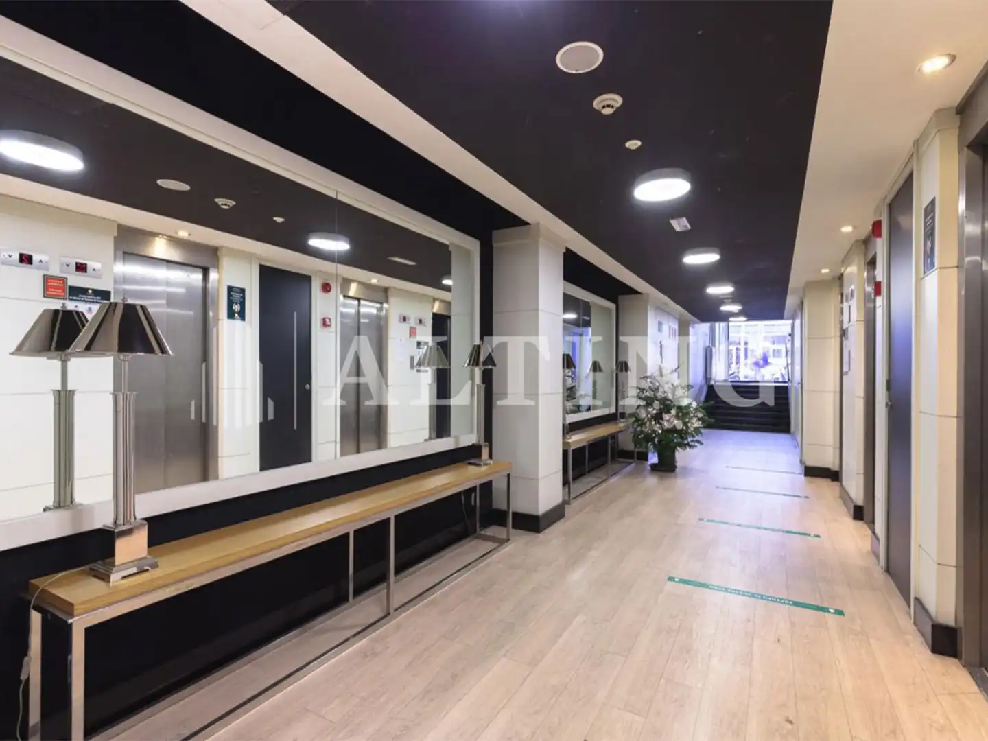Local comercial de lloguer a Carrer Calabria, imagen 30