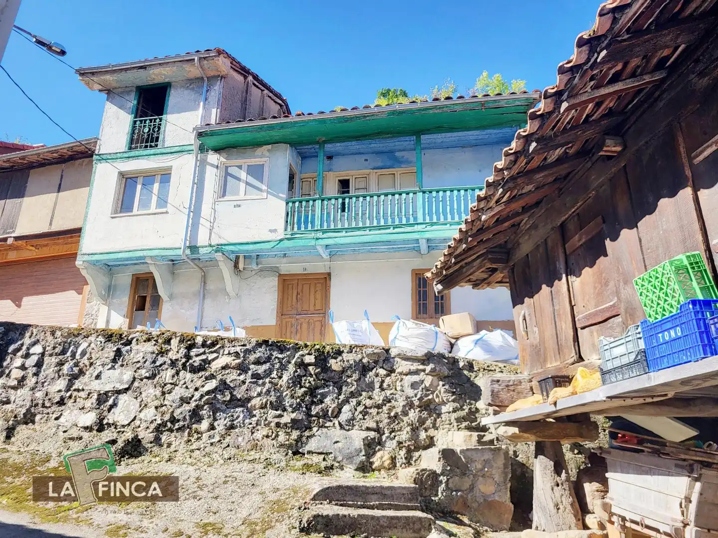 Exterior view of Houses for sale in Laviana  with Storage room