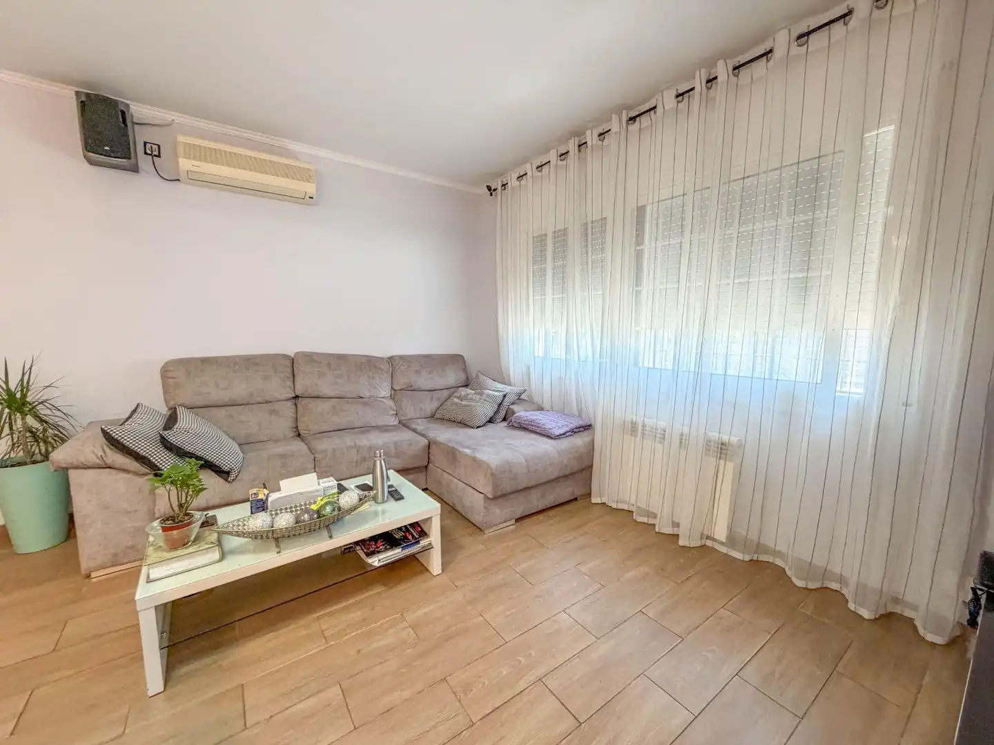 Living room of Detached homes for sale in Abrera  with Air Conditioner, Heating and Private garden