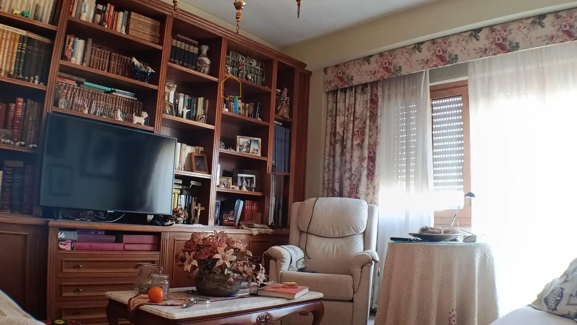 Flat for sale in San Mateo