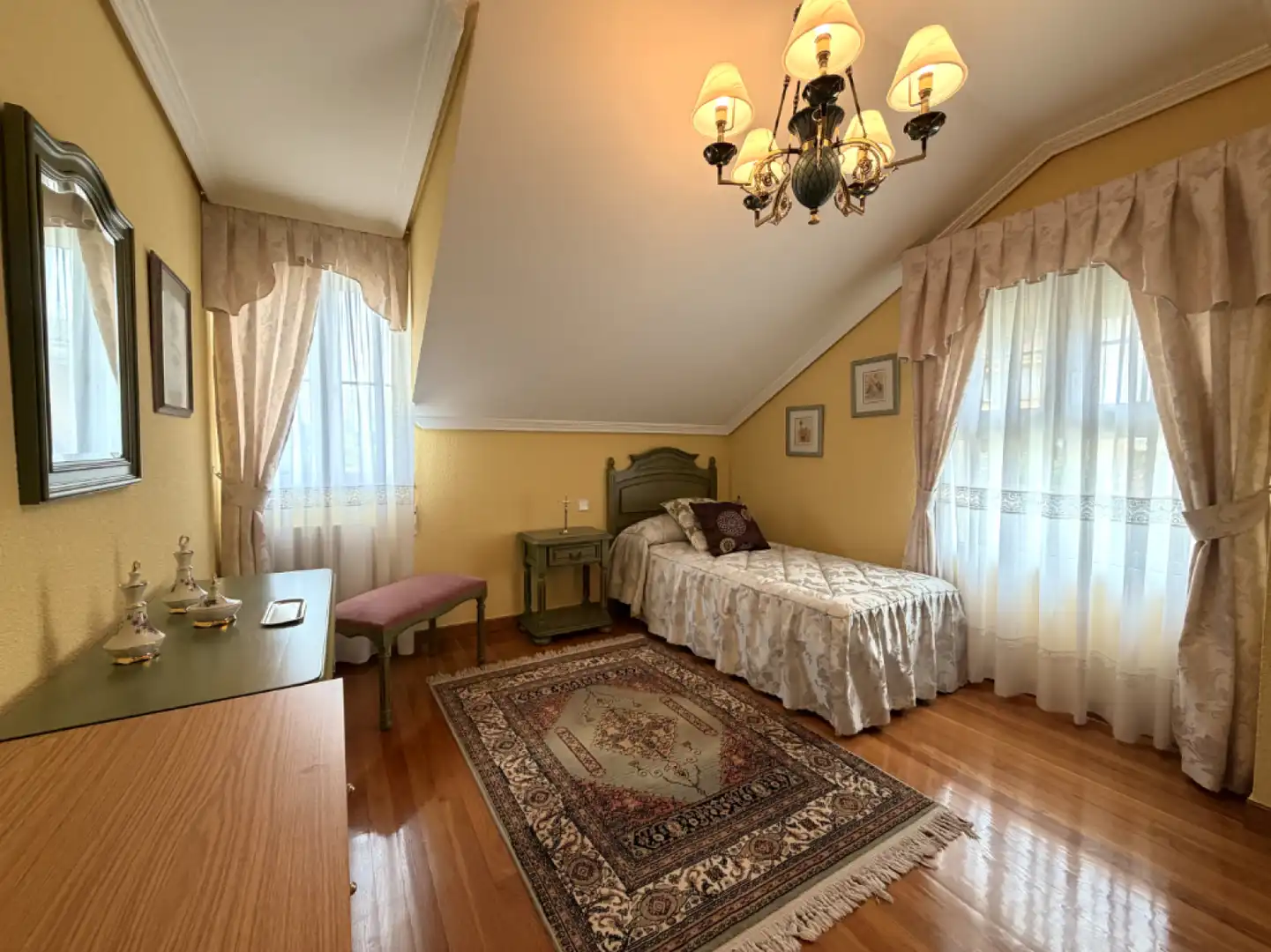Schlafzimmer von Haus oder Chalet zum Verkauf in Piélagos mit Heizung, Privatgarten und Terrasse