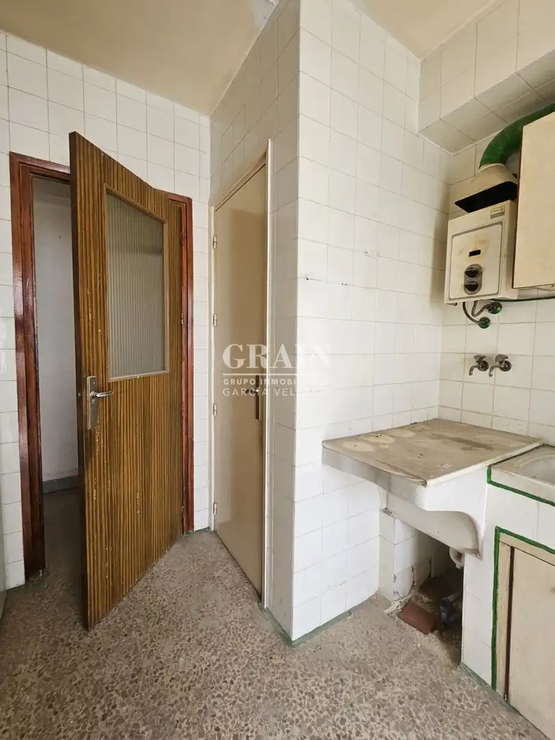 Kitchen of Flat for sale in Albacete  with Balcony