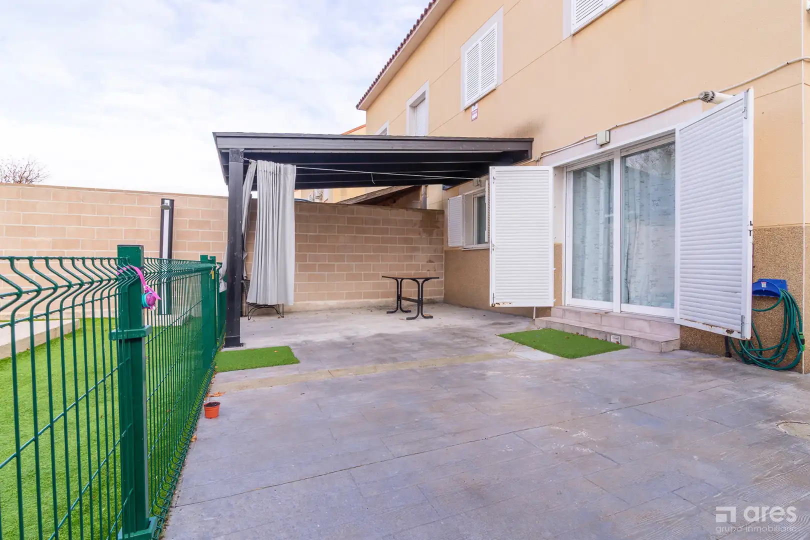 Terrace of Detached homes for sale in El Viso de San Juan  with Air Conditioner, Heating and Private garden