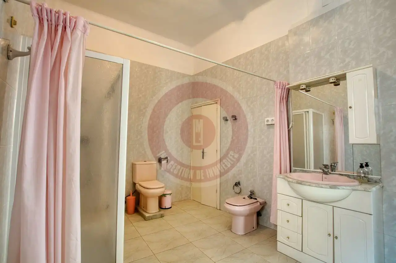 Bany de Casa o xalet en venda en Vélez-Málaga amb Jardí privat i Piscina