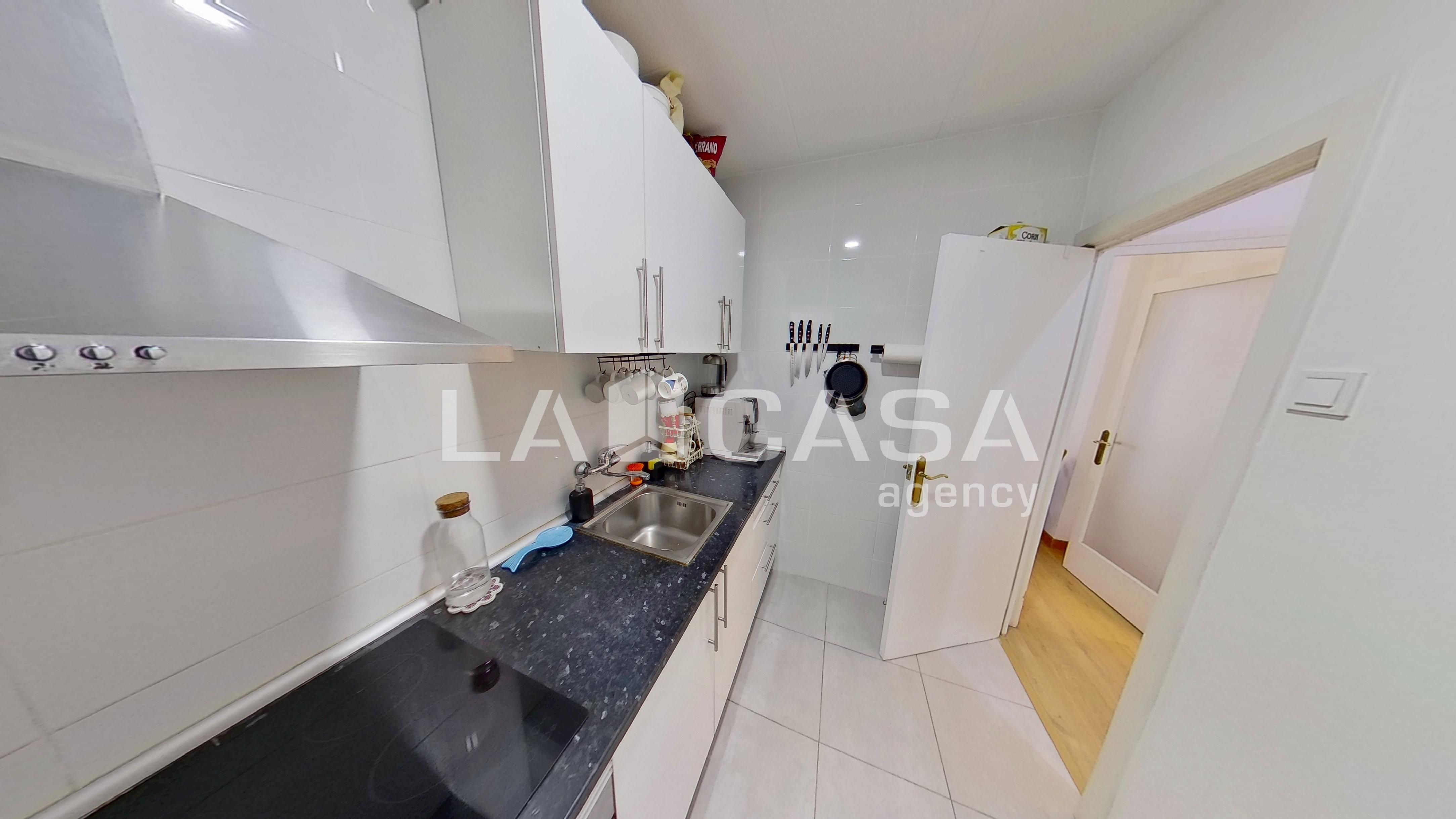 Cuina de Pis en venda en  Barcelona Capital amb Balcó