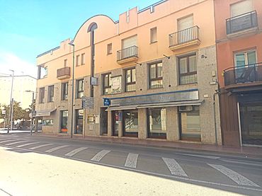 Locale commerciale in vendita a Onze de Setembre 13