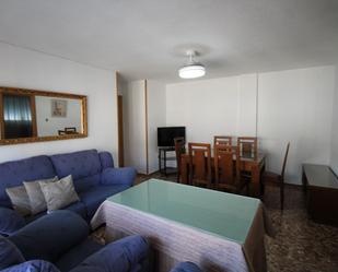 Living room of Flat to rent in  Granada Capital  with Air Conditioner, Heating and Balcony