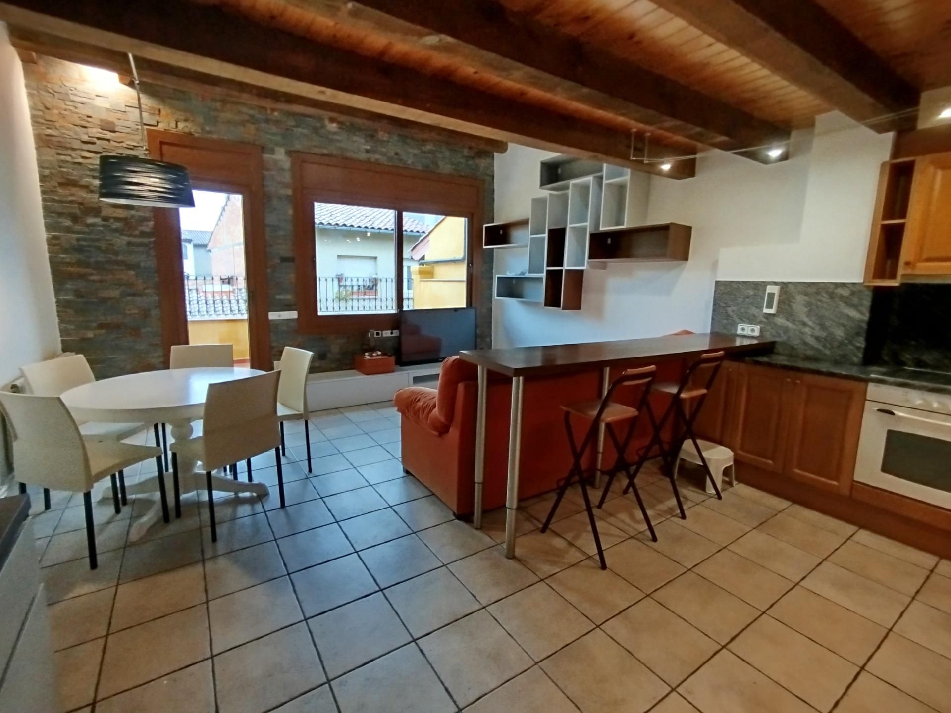 Cuina de Pis de lloguer en Vic amb Aire condicionat, Calefacció i Terrassa