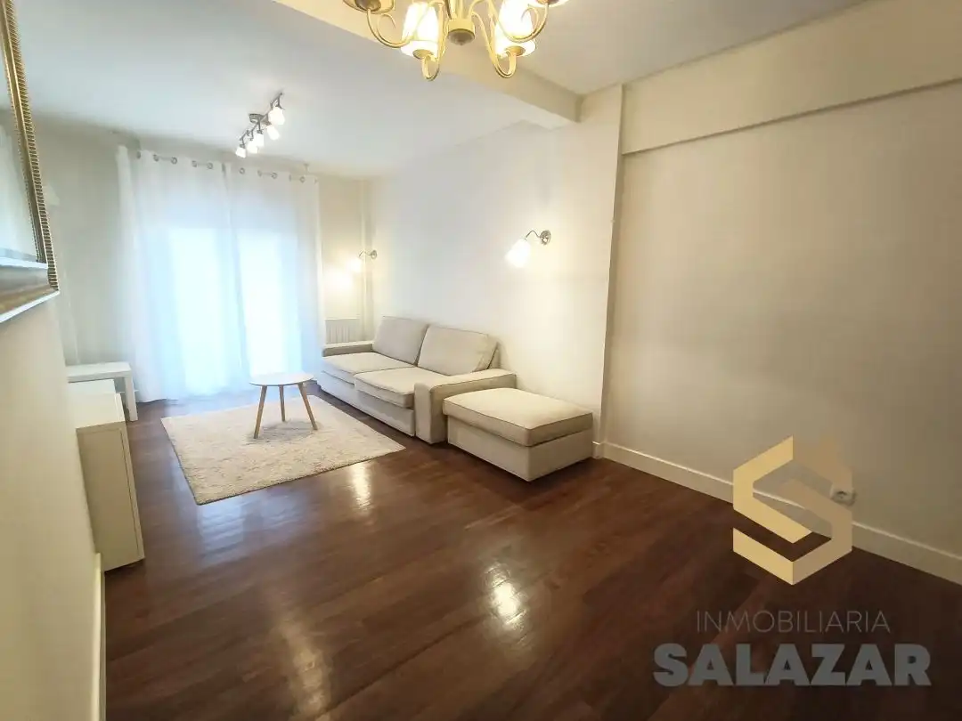Sala de estar de Piso de alquiler en Bilbao  con Calefacción, Terraza y Microondas