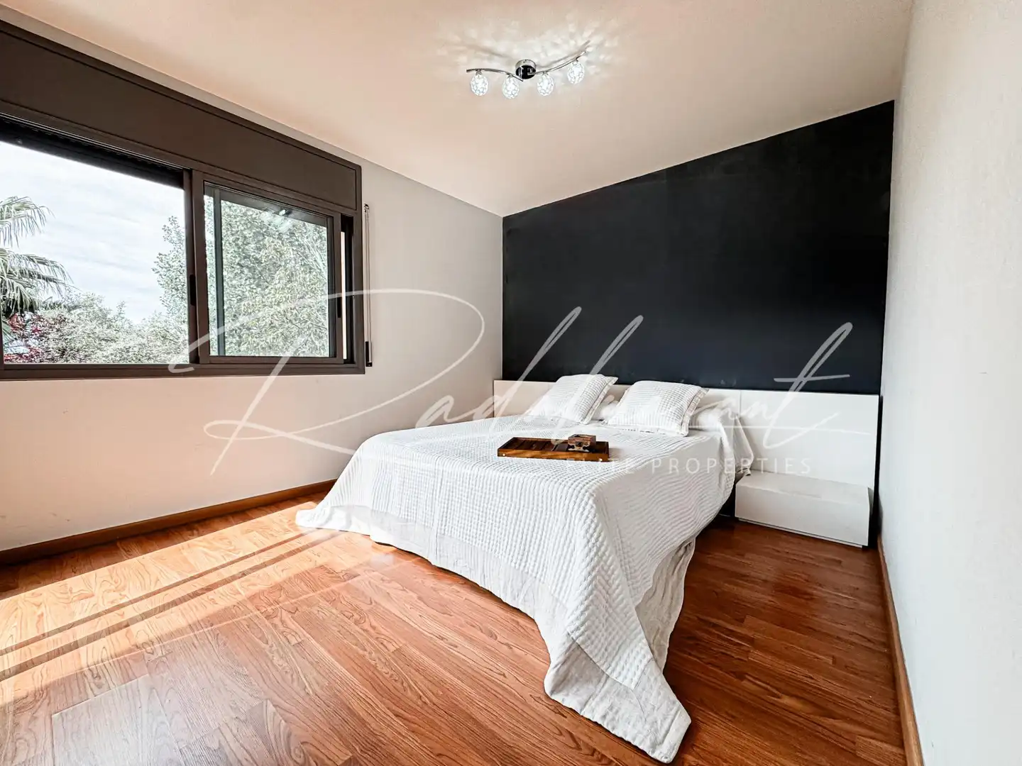Schlafzimmer von Einfamilien-Reihenhaus zum Verkauf in Perafort mit Klimaanlage, Privatgarten und Parkett