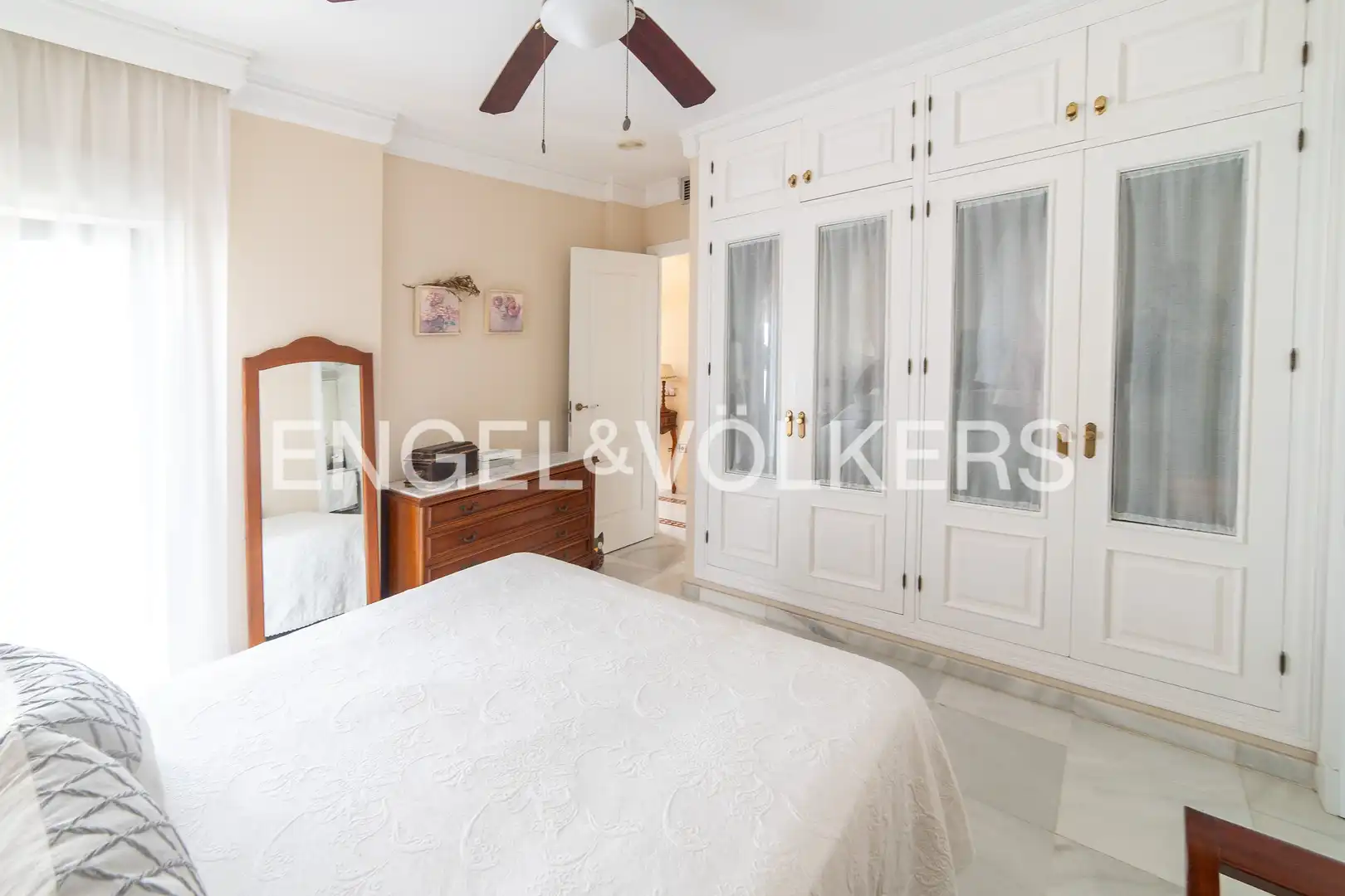 Bedroom of Country homes for sale in San Fernando  with Heating, Private garden and Swimming Pool