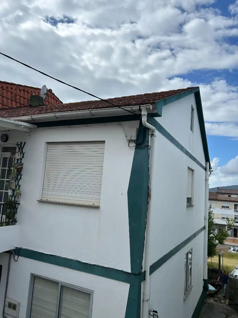Vista exterior de Casa adosada en venda en Redondela amb Calefacció i Moblat