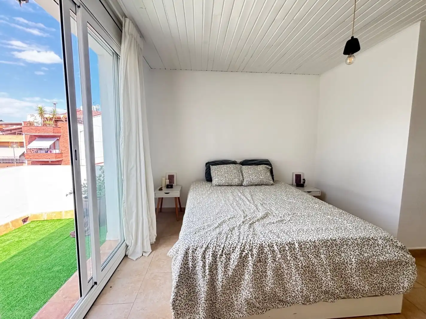 Dormitori de Casa o xalet en venda en Sabadell amb Aire condicionat, Terrassa i Balcó
