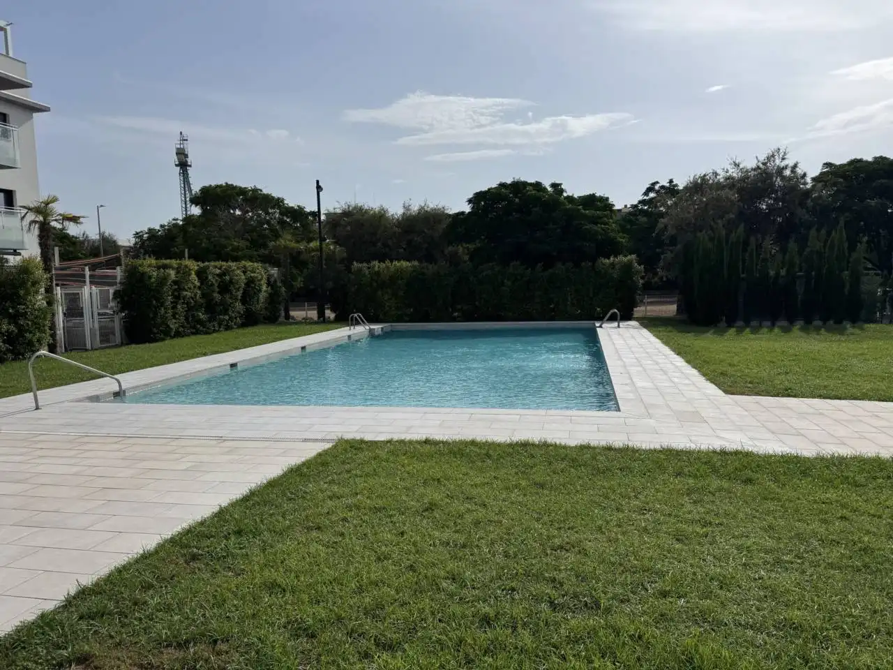 Swimming pool of Flat for rent in Cubelles  with Air Conditioner, Heating and Parquet flooring