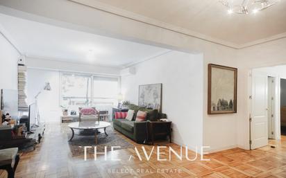 Living room of Flat for sale in  Madrid Capital  with Air Conditioner, Heating and Terrace