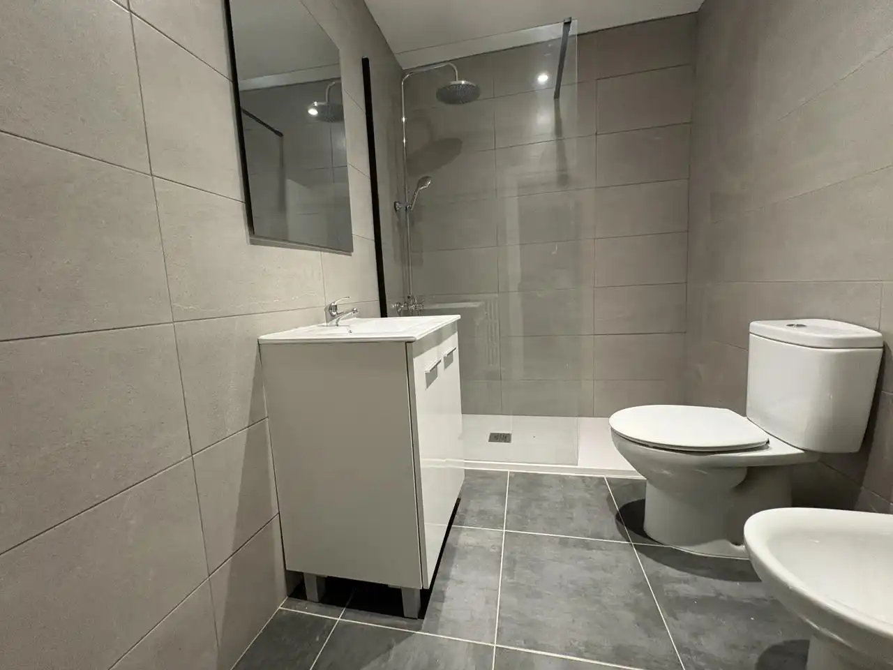 Wohnung zur Miete in Calle de Torres Miranda, Chopera