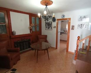 Sala d'estar de Casa o xalet en venda en Noalejo amb Balcó
