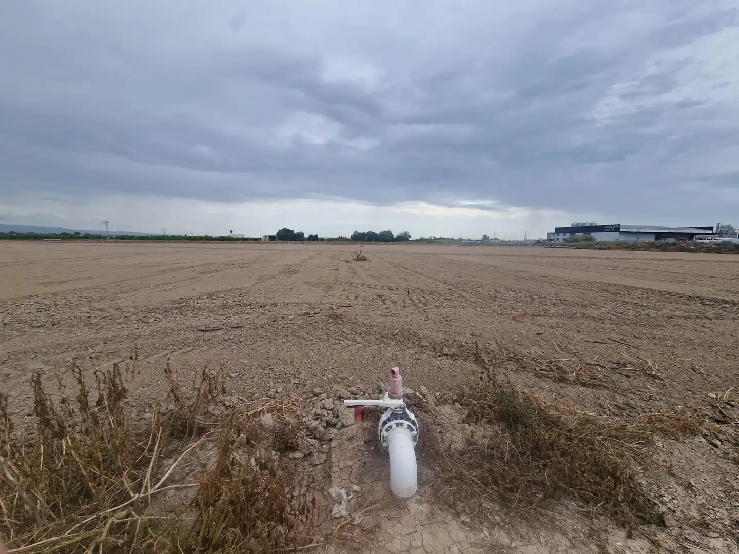 Terreno industrial en venta en Cox