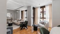 Sala d'estar de Dúplex en venda en  Madrid Capital amb Aire condicionat, Calefacció i Terrassa