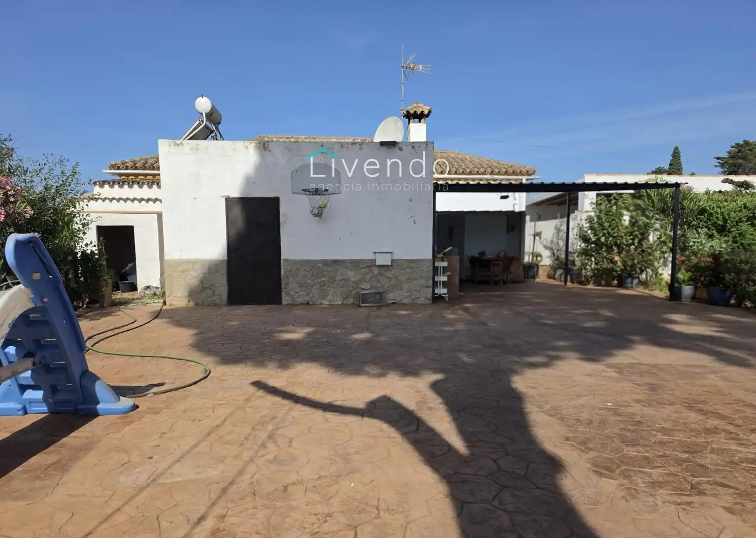 Jardí de Casa o xalet en venda en Chiclana de la Frontera amb Aire condicionat, Traster i Piscina