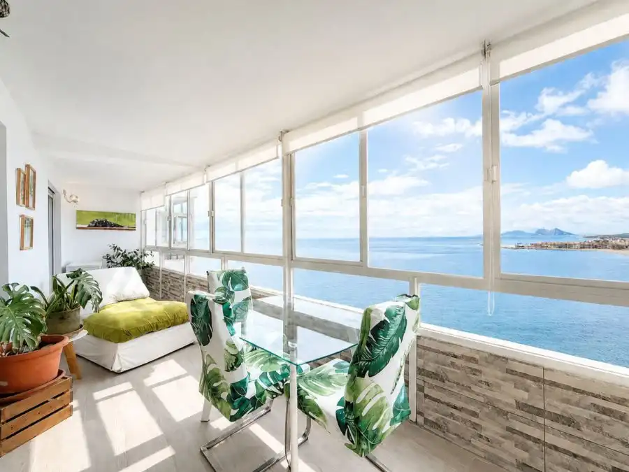 Apartamento con ascensor en venta en Puerto de Sotogrande - La Marina