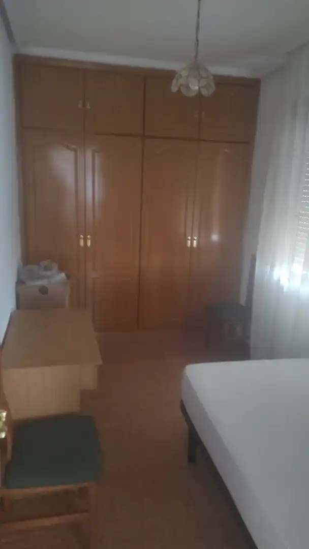 Habitación de Apartamento de alquiler en Cáceres con Aire acondicionado, Calefacción y Amueblado