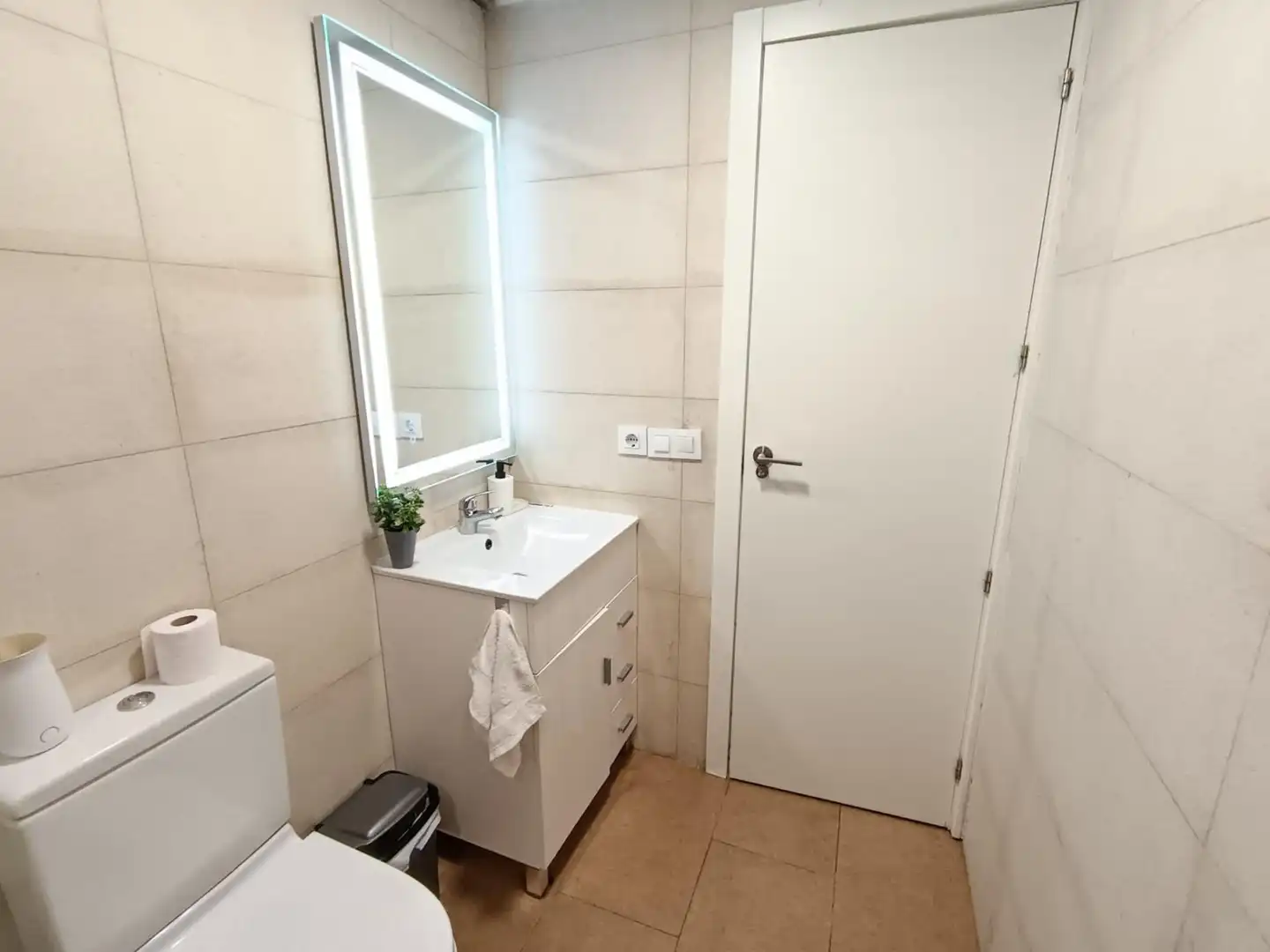 Baño de Apartamento en venta en Madrid con Calefacción