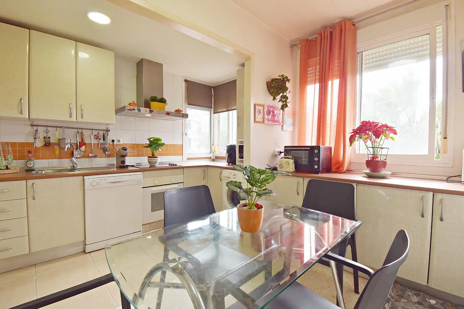 Kitchen of Flat for sale in Jerez de la Frontera  with Terrace and Community pool