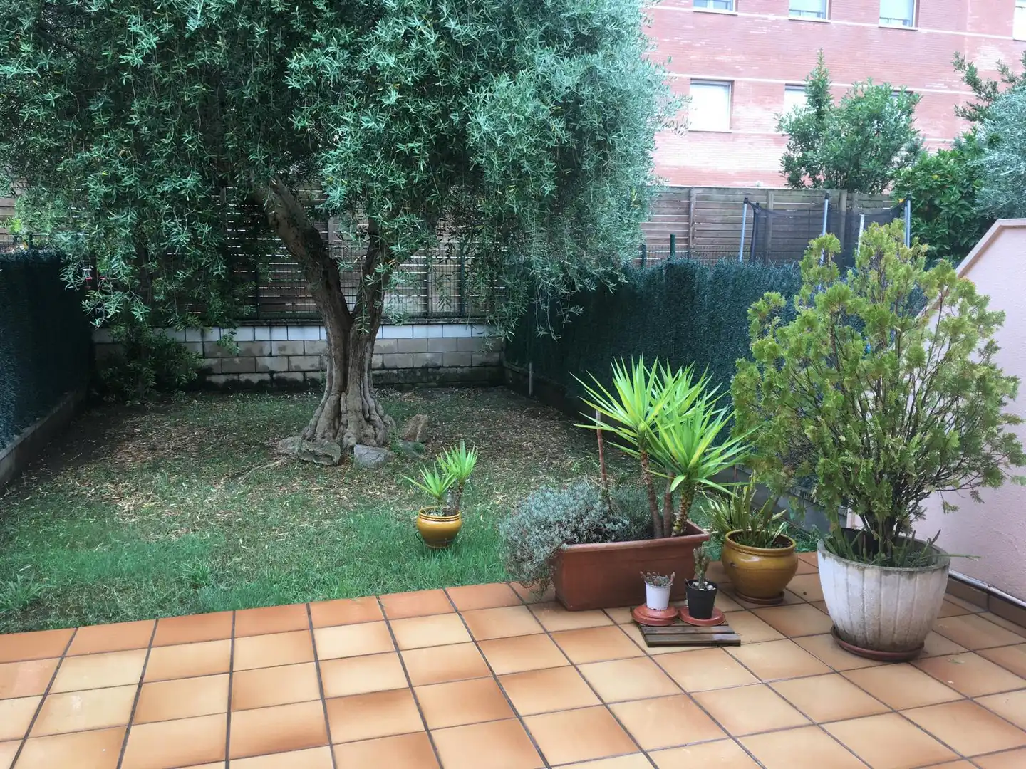 Jardí de Casa adosada en venda en Salt amb Aire condicionat, Calefacció i Jardí privat