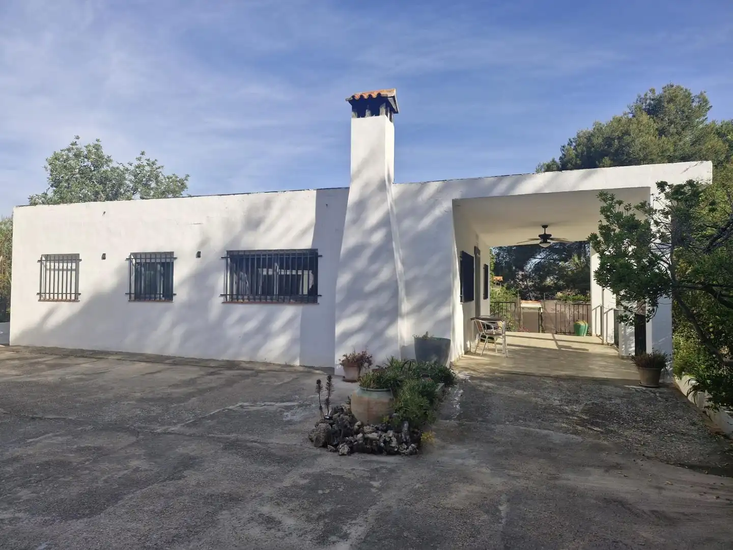 Maison rustique à vendre à Montserrat