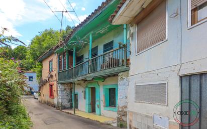 Vista exterior de Casa o xalet en venda en Oviedo  amb Terrassa