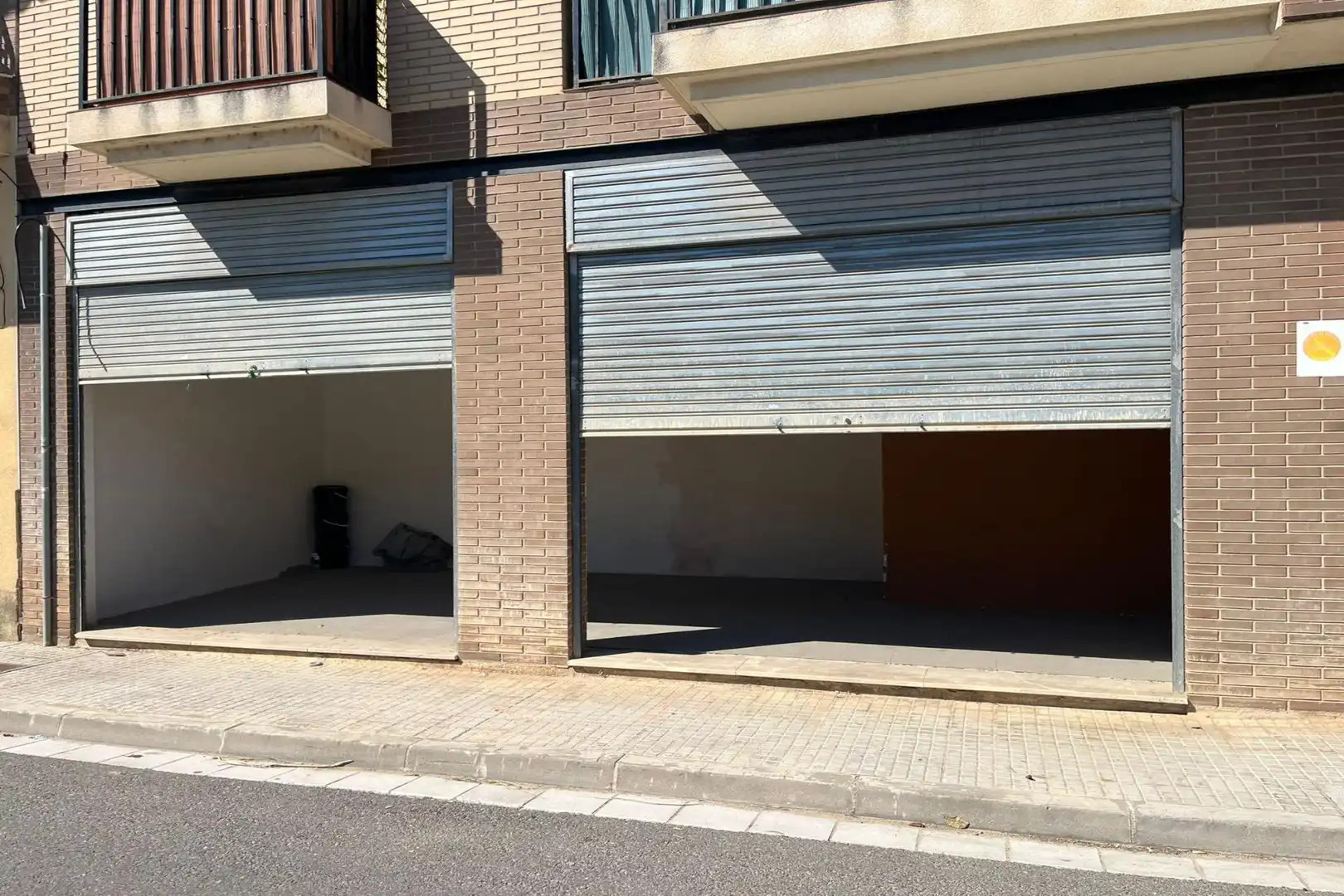 Business premises for sale in Carrer Antoni Gaudí, imagen 2