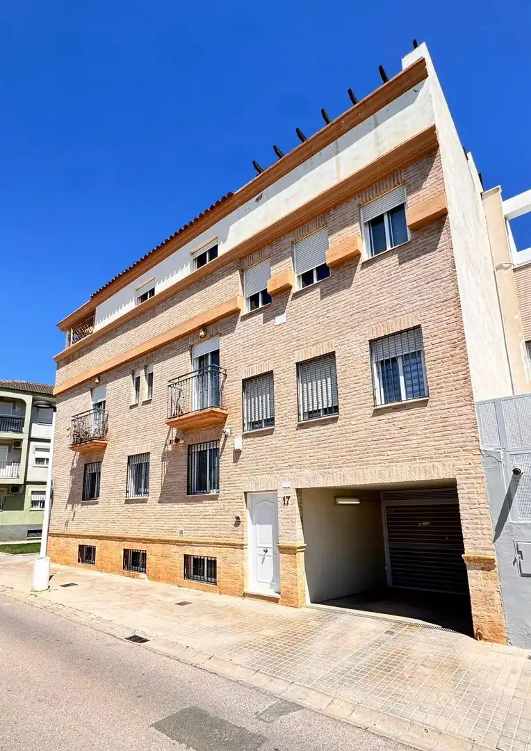 Außenansicht von Einfamilien-Reihenhaus zum Verkauf in Puçol mit Heizung, Terrasse und Balkon
