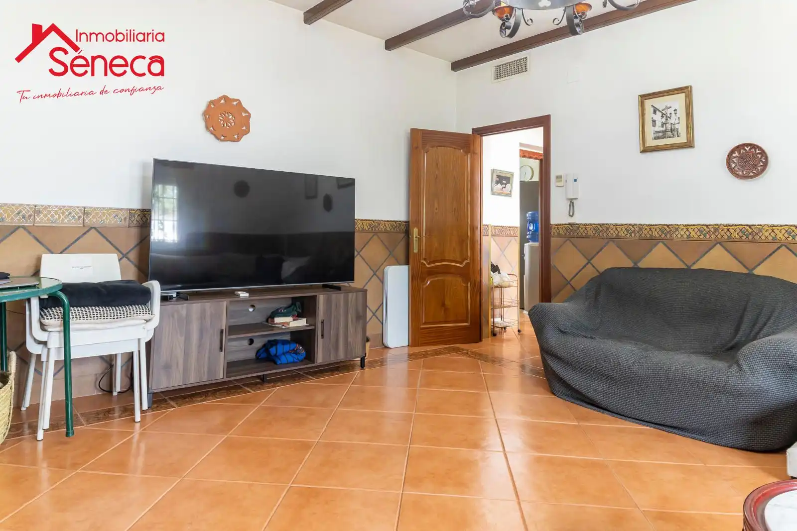 Living room of Houses for sale in La Carlota  with Air Conditioner, Heating and Private garden