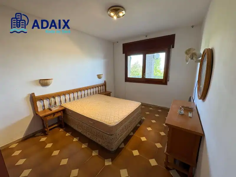 Habitación de Casa o chalet en venta en Roda de Berà con Terraza, Trastero y Piscina