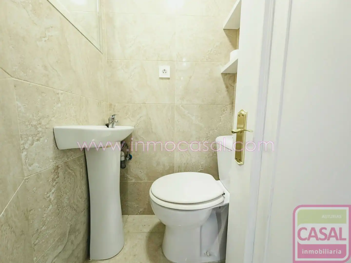 Badezimmer von Wohnung zum Verkauf in Oviedo  mit Heizung und Möbliert