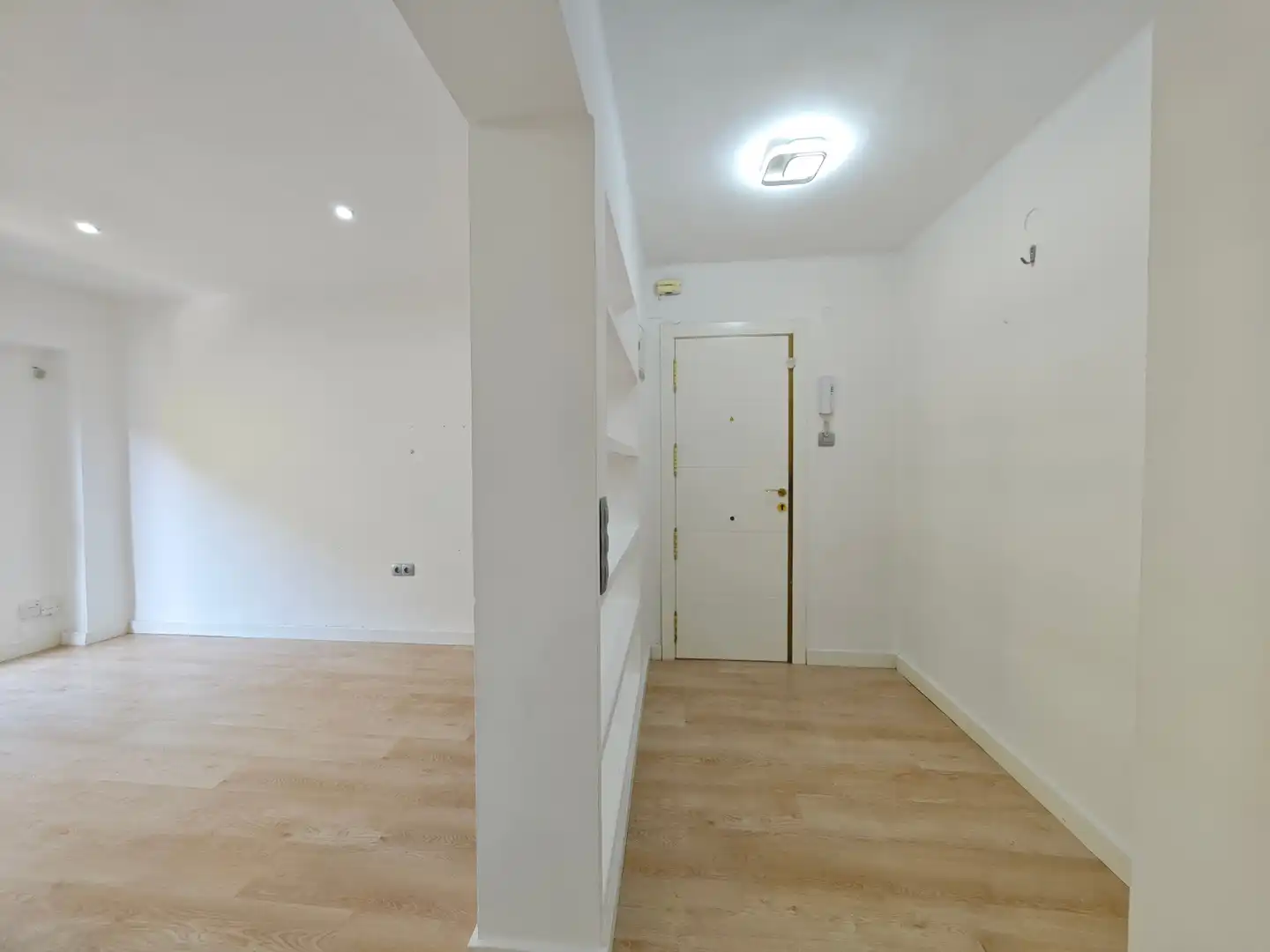 Piso en venta en Manises con Aire acondicionado, Horno y Balcón