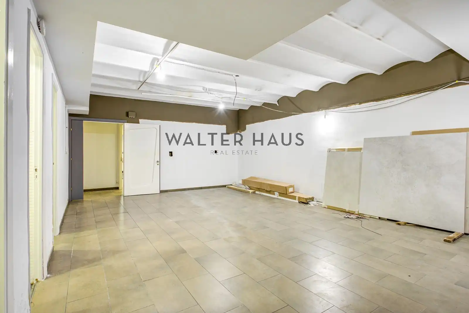 Commercial properties for rent in Barcelona  with Air Conditioner