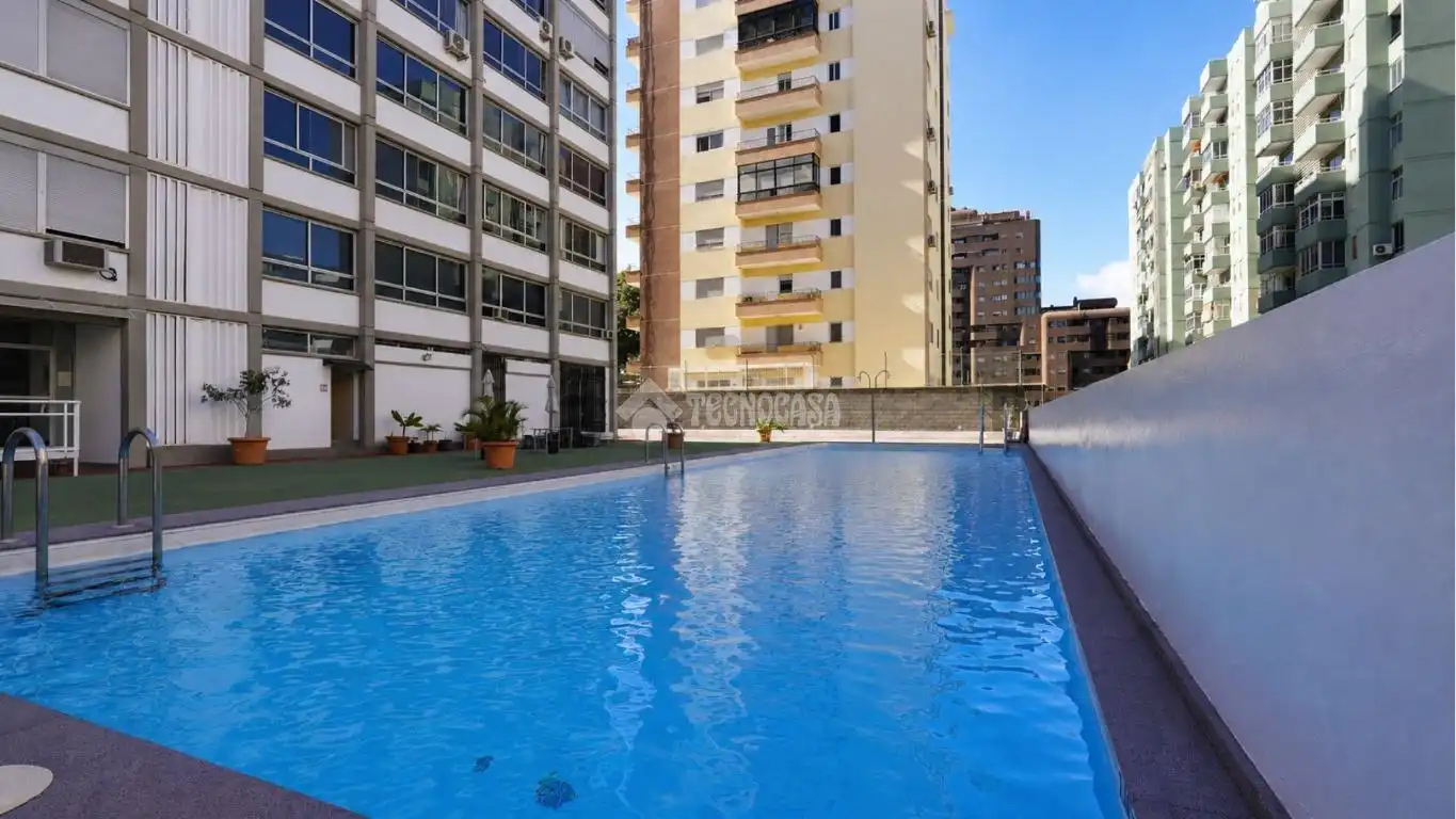 Piscina de Pis en venda en Santa Cruz de Tenerife