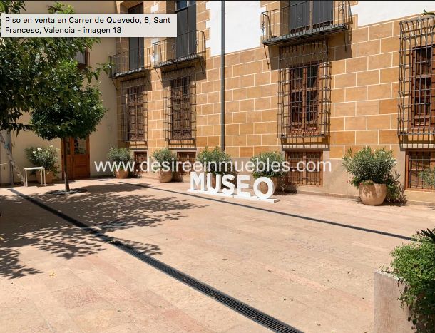 Exterior view of Flat to rent in  Valencia Capital  with Air Conditioner, Terrace and Furnished